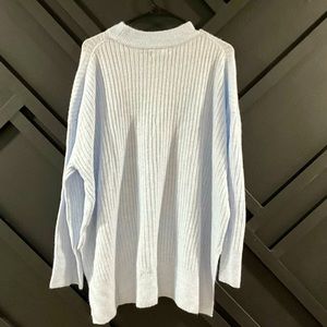 H&M -Beautiful light blue sweater!